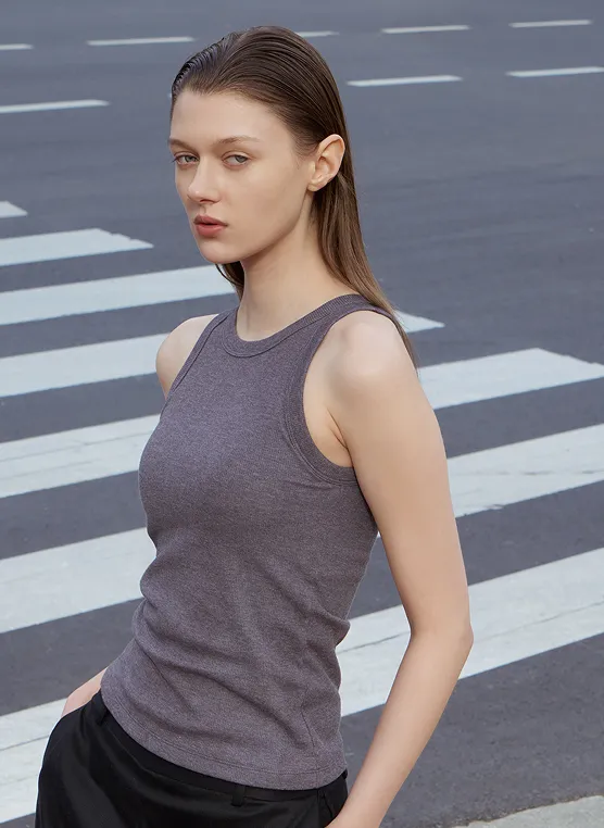 CUP IN TOPS モデル画像