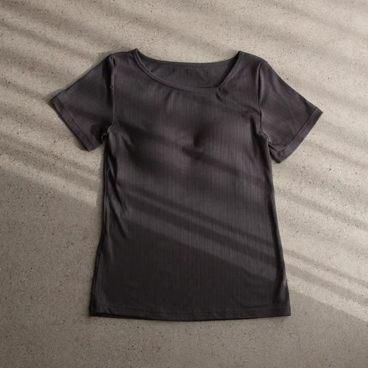 アシンメトリーVネックTシャツ